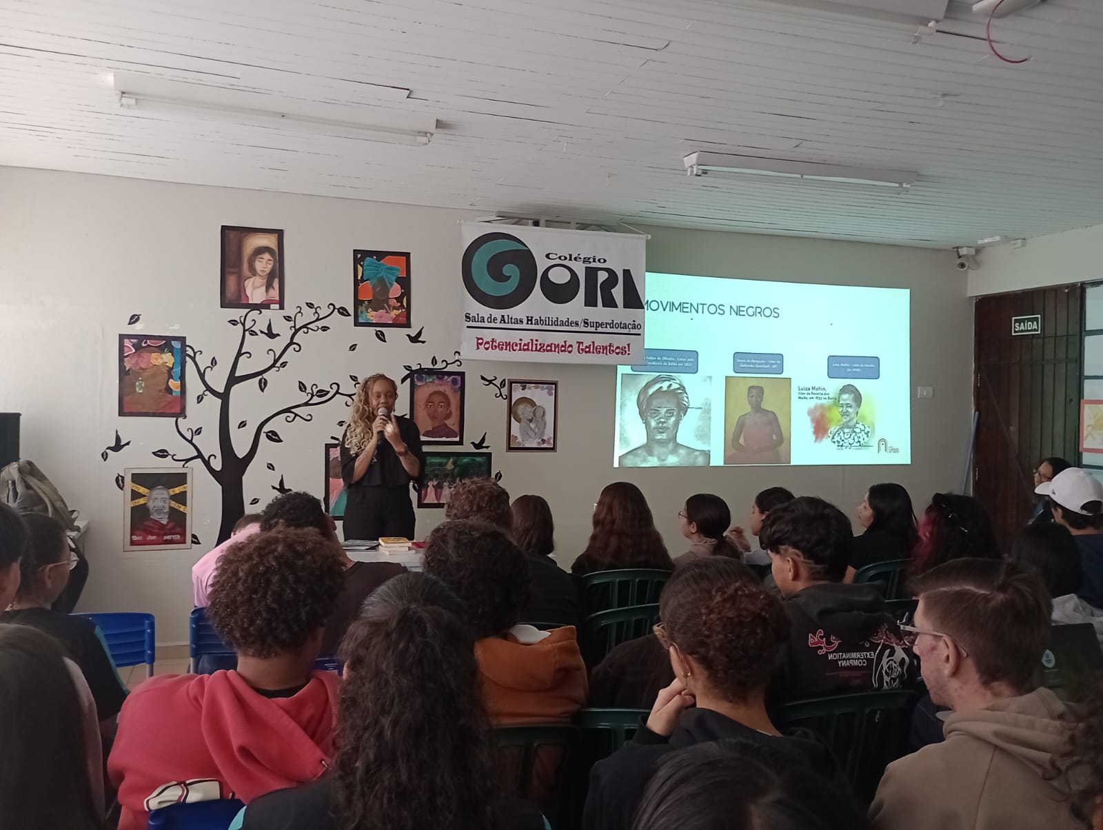 Servidora fala sobre letramento racial e desperta vocações entre estudantes